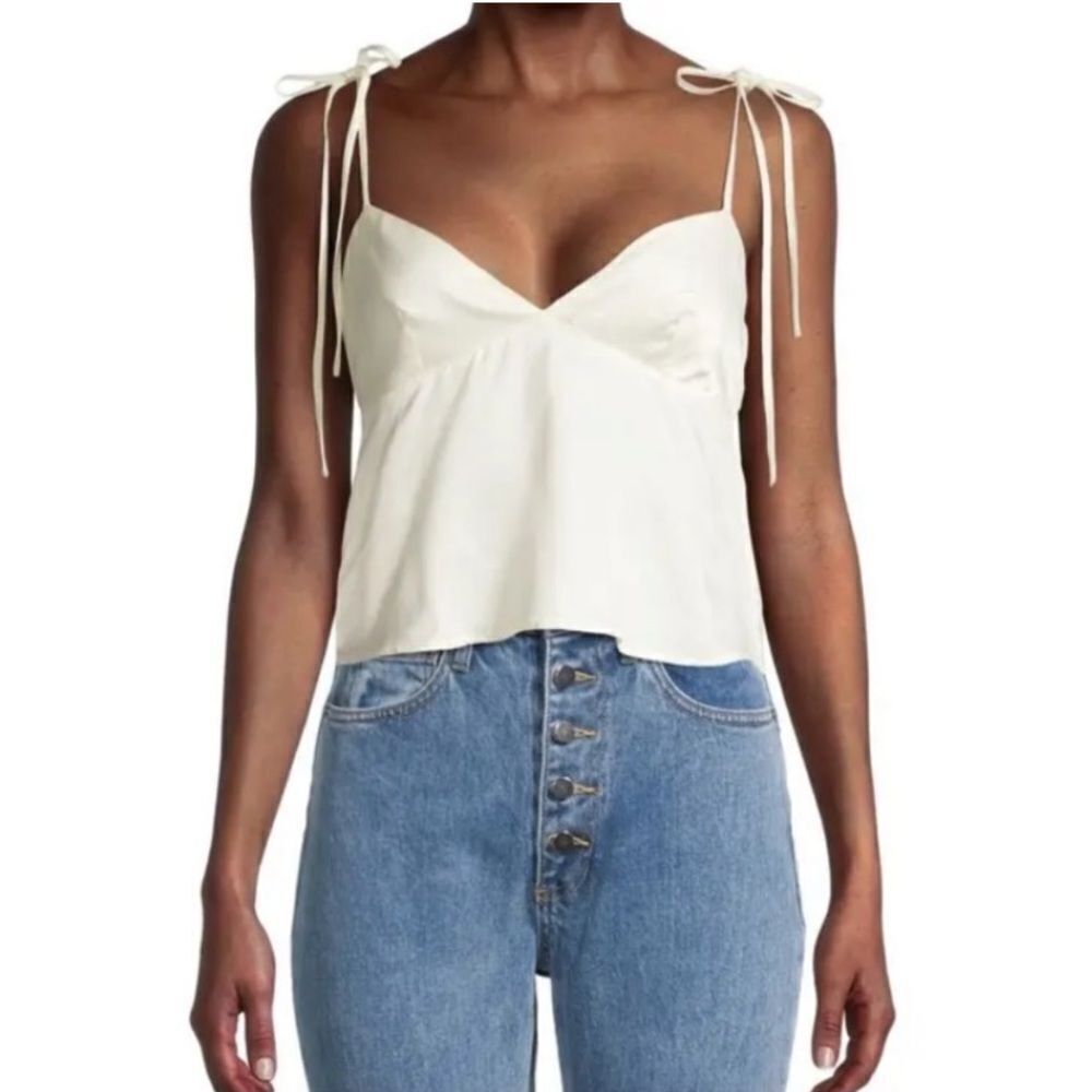 WEWOREWHAT Tie Strap Cami Cropped Tank Top White Satin Womens Medium